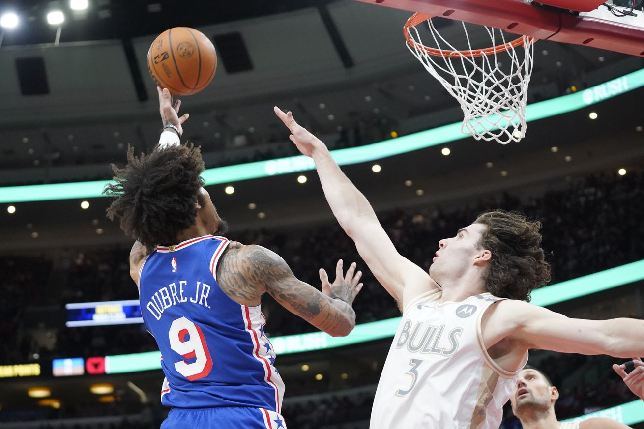 NBA: Philadelphia 76ers at Chicago Bulls