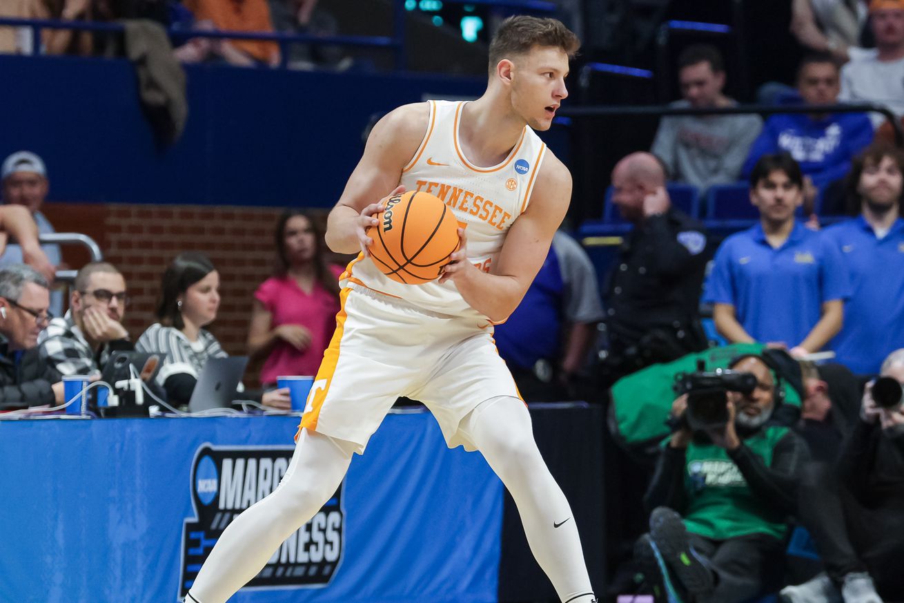 UCLA v Tennessee