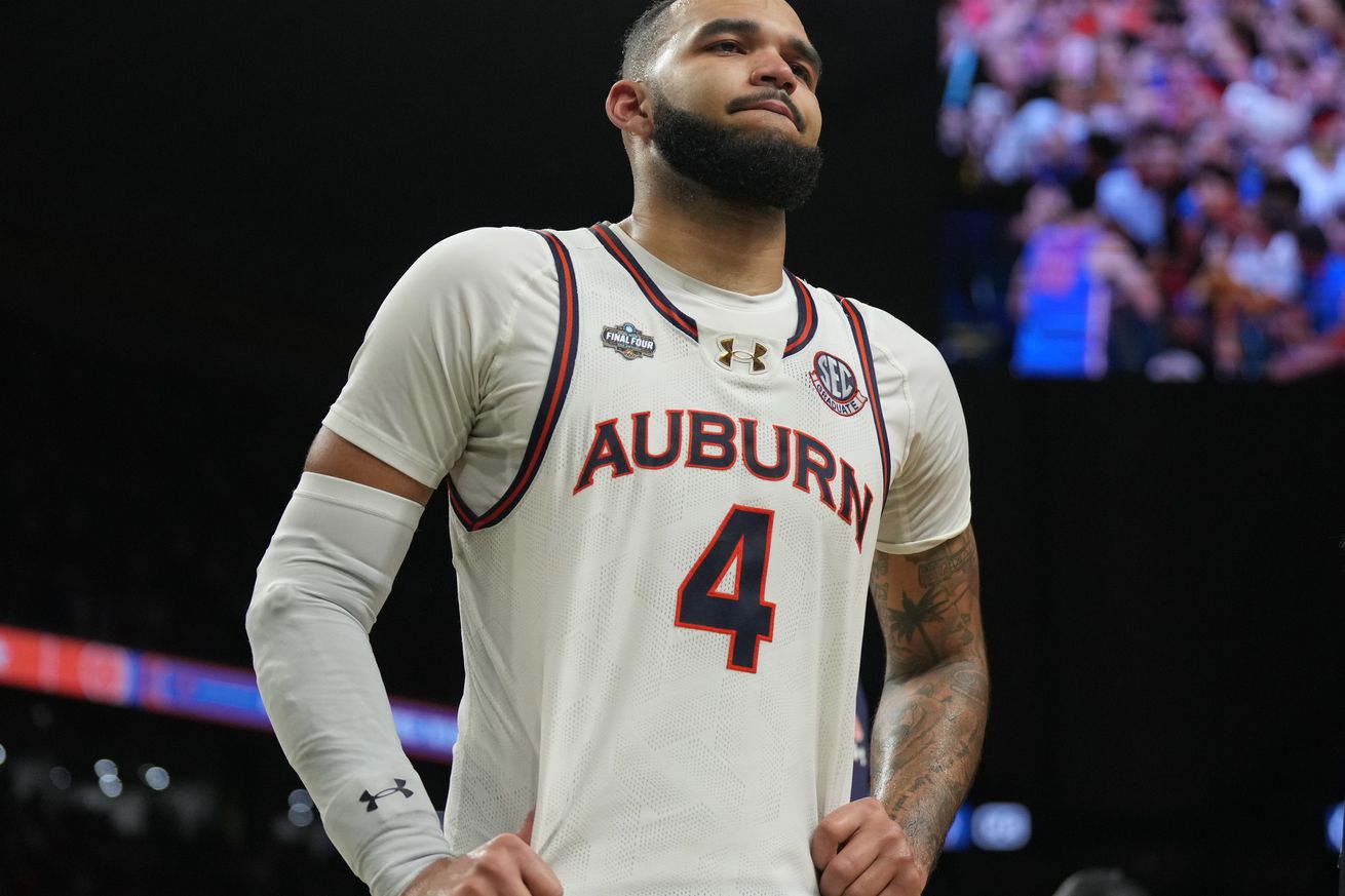 NCAA Basketball: Final Four National Semifinal-Florida at Auburn