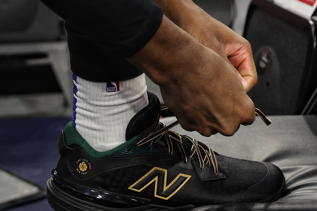 Philadelphia 76ers v LA Clippers