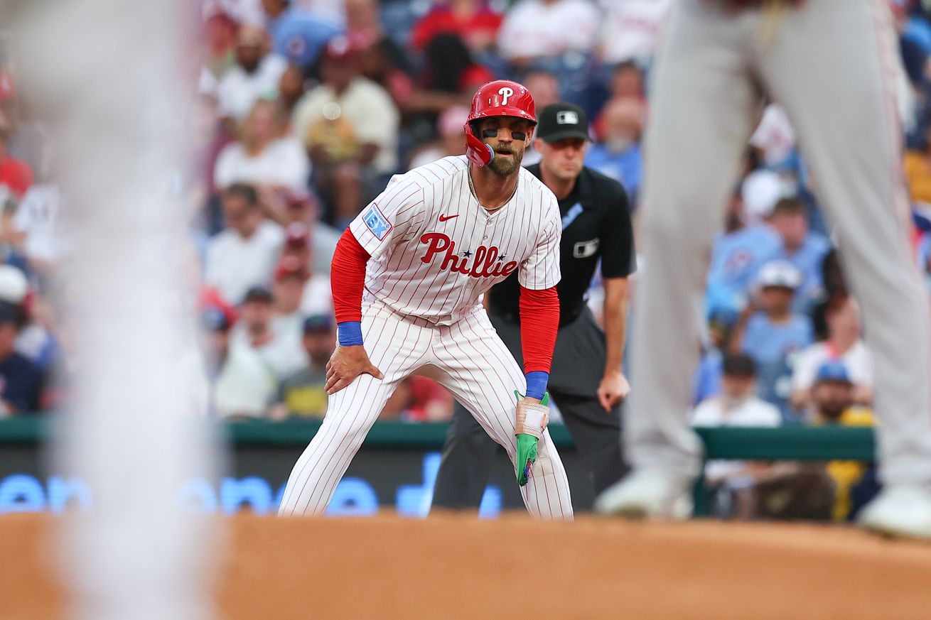MLB: JUL 22 Red Sox p12/ at batt Phillies